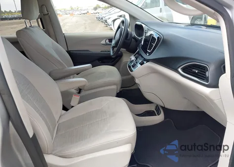 2018 Chrysler Pacifica Hybrid Touring Plus z USA, uszkodzony, nr VIN 2C4RC1H75JR332965